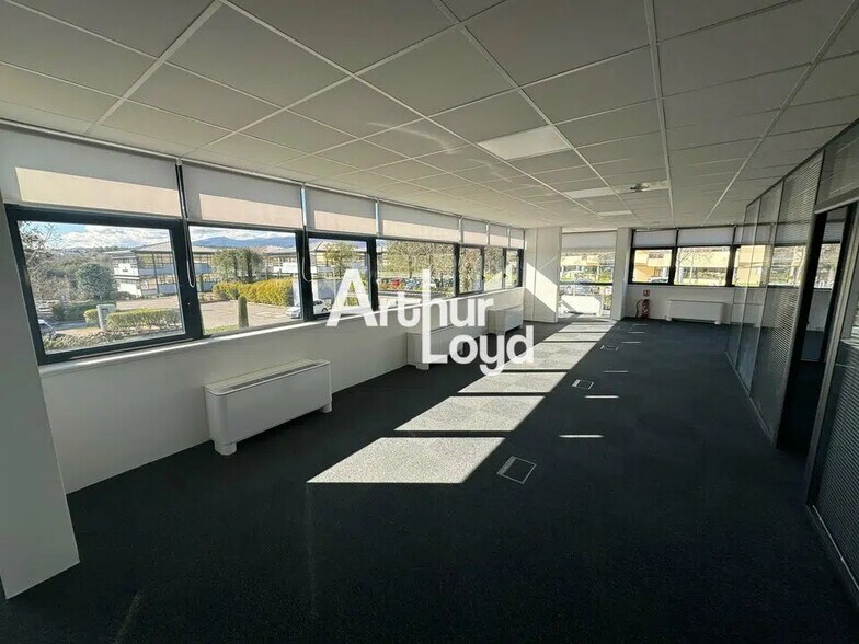 Bureau dans SOPHIA ANTIPOLIS à louer - Photo de l’immeuble – Image 3 sur 8