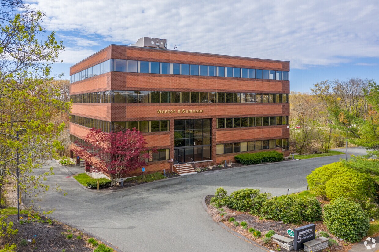 5 Centennial Dr, Peabody, MA à louer Photo de l’immeuble– Image 1 sur 10