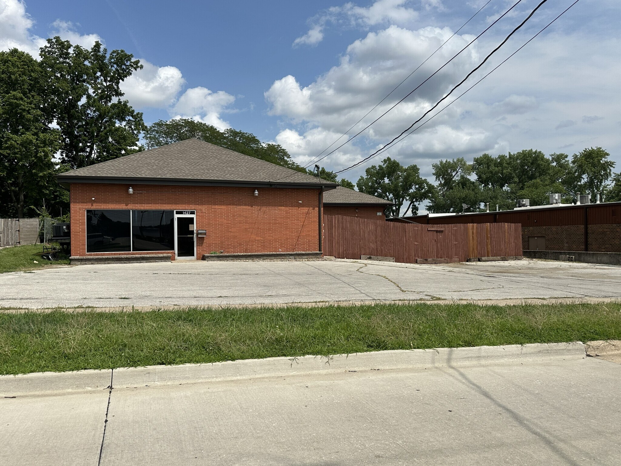 1425 NW 81st St, Clive, IA à vendre Photo de l’immeuble– Image 1 sur 10
