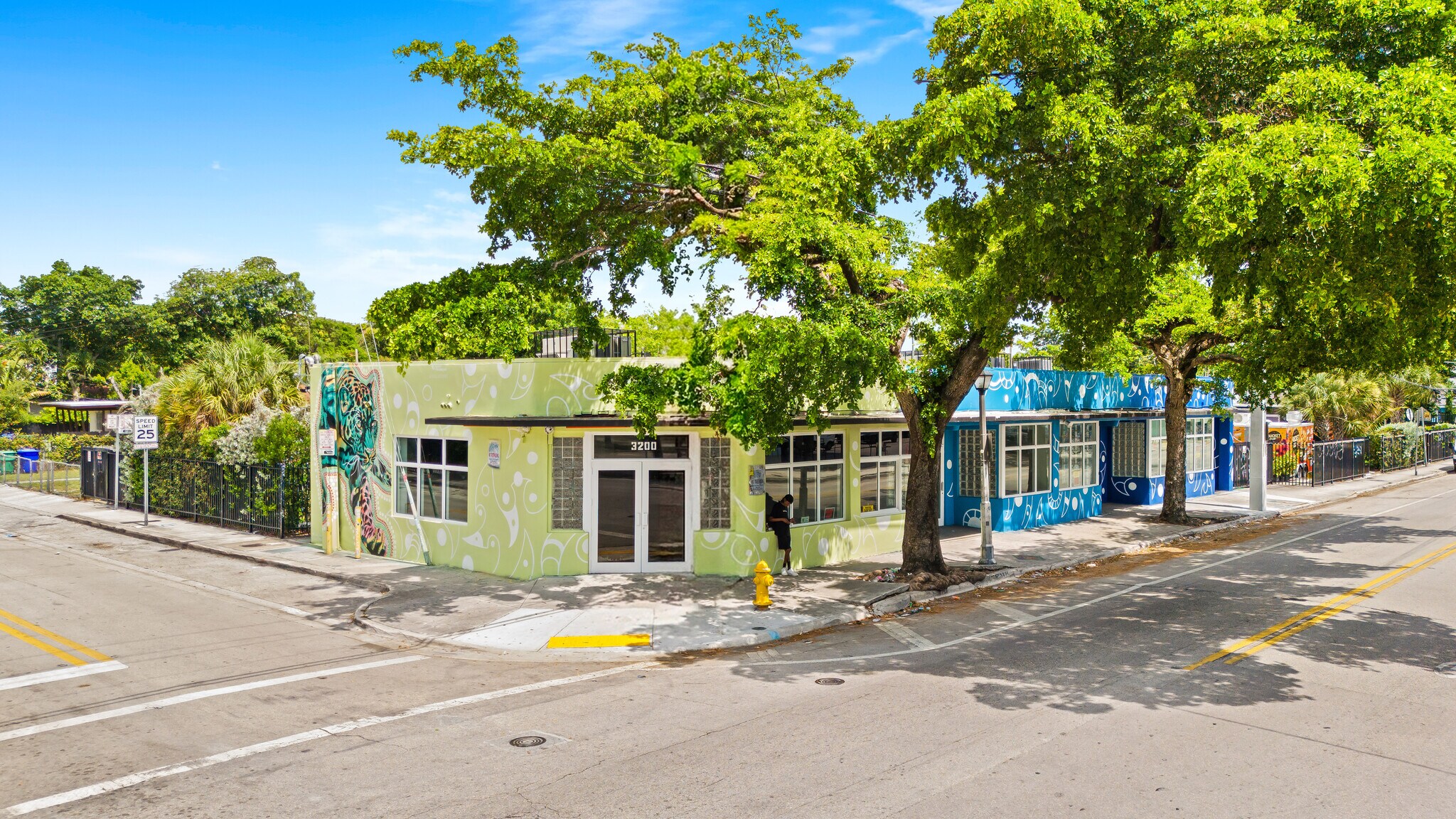 3200-3210 NW 2 Ave, Miami, FL à louer Photo de l’immeuble– Image 1 sur 18
