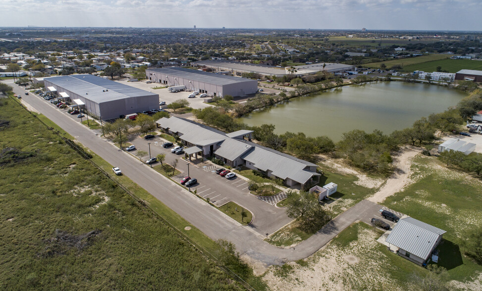 505 W Owassa Rd, Edinburg, TX à louer - Photo de l’immeuble – Image 3 sur 9