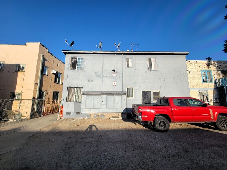 1350 S Burlington Ave, Los Angeles, CA à vendre - Photo de l’immeuble – Image 3 sur 7