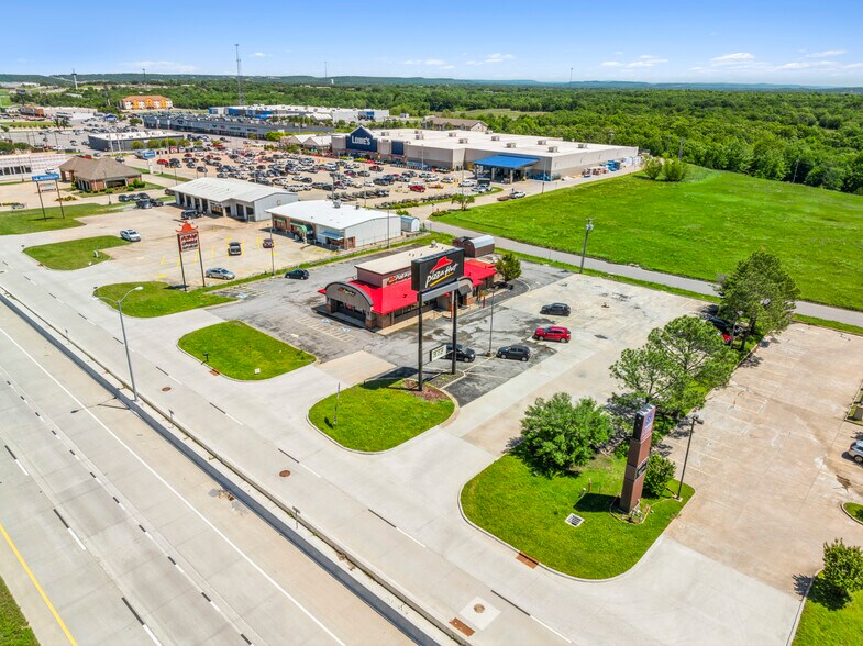 620 George Nigh Expy, Mcalester, OK à vendre - Photo de l’immeuble – Image 2 sur 4