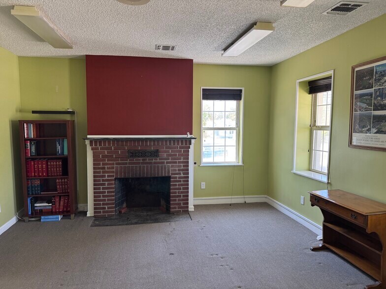 353 Main St, Spotswood, NJ à vendre - Photo de l’immeuble – Image 3 sur 9