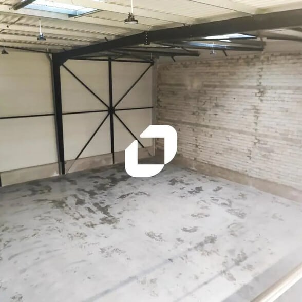 Local d’activités dans Les Pavillons-sous-Bois à louer - Photo de l’immeuble – Image 3 sur 6