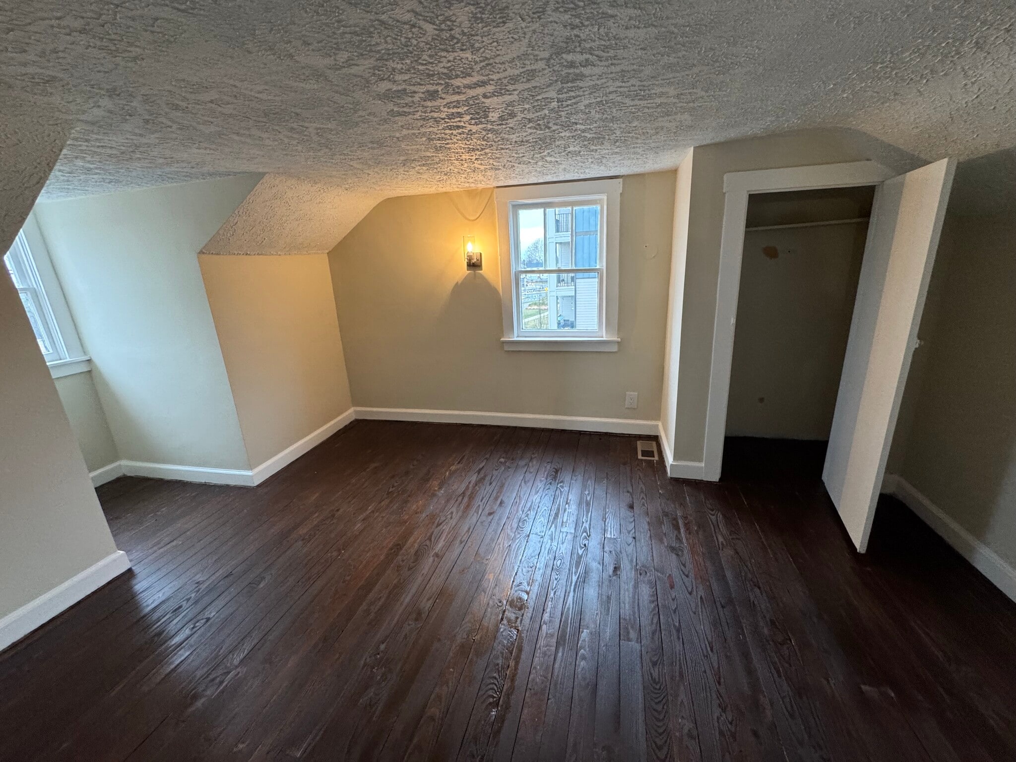 10202 Old National Pike, Ijamsville, MD à louer Photo intérieure– Image 1 sur 2