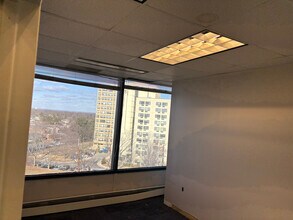 1101 N Kings Hwy, Cherry Hill, NJ à louer Photo intérieure– Image 2 sur 9