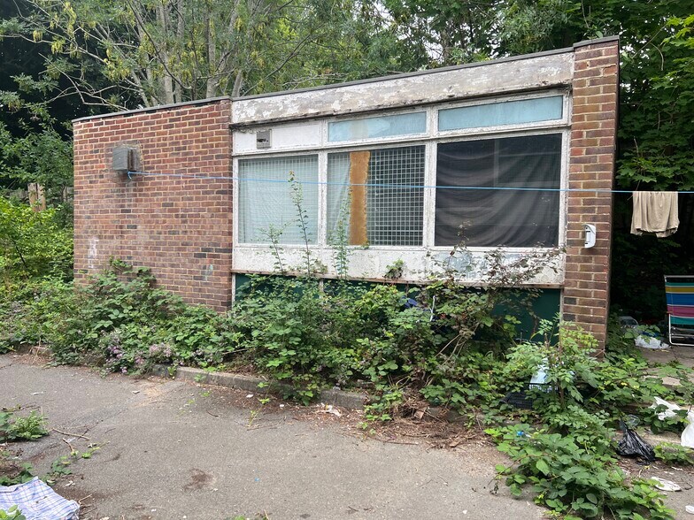 1 Reedham Park Av, Purley à vendre - Photo de l’immeuble – Image 3 sur 4