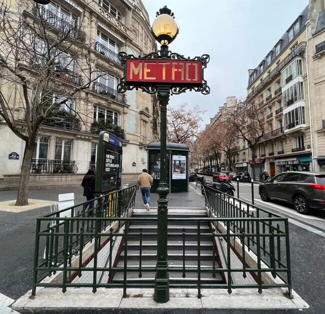 Plus de détails pour Local commercial à louer