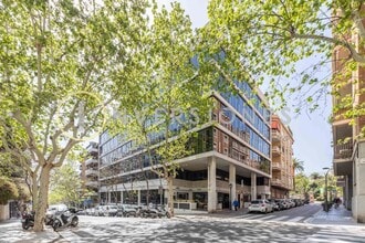 Bureau dans Barcelone, Barcelona à louer Photo de l’immeuble– Image 1 sur 19