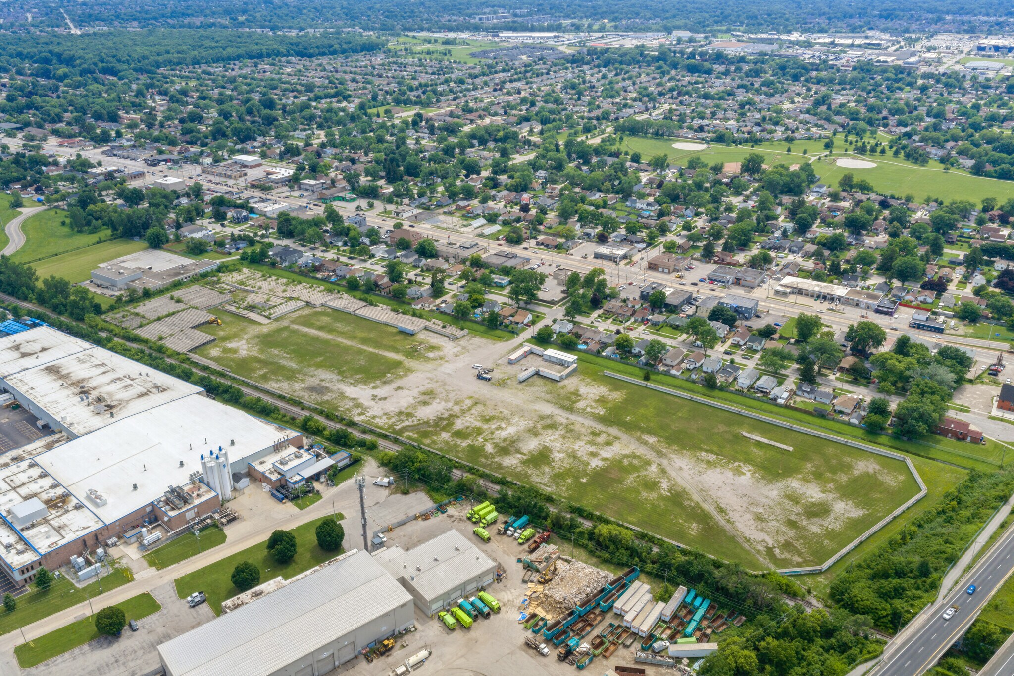 2445 Sydney Av, Windsor, ON à vendre Photo principale– Image 1 sur 7