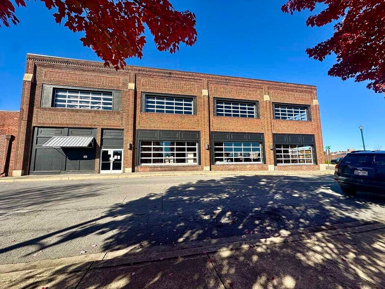 71 Wilson Ave, Johnson City, TN à louer - Photo de l’immeuble – Image 3 sur 4