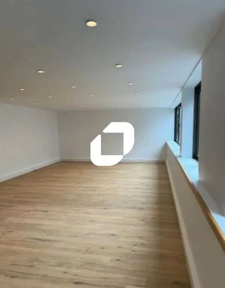 Bureau dans Viroflay à louer - Photo intérieure – Image 2 sur 4