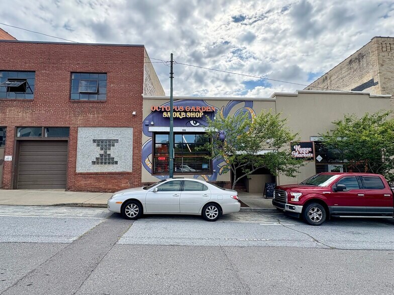 186 Coxe Ave, Asheville, NC à louer - Photo intérieure – Image 2 sur 22