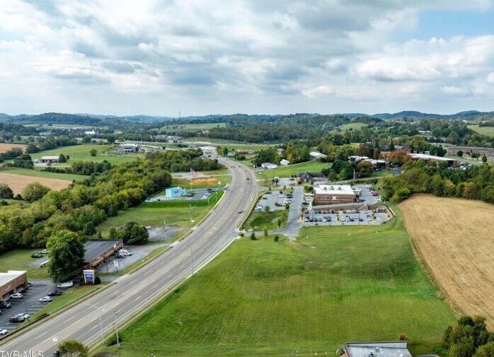 000 Boones Creek Rd, Johnson City, TN à vendre - Photo de l’immeuble – Image 2 sur 4