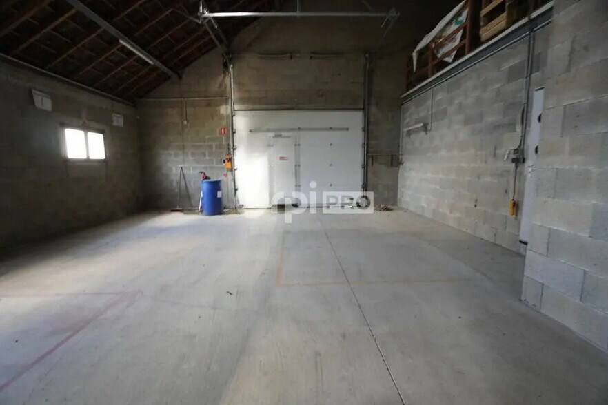 Local d’activités dans Quetigny à louer - Photo de l’immeuble – Image 3 sur 4
