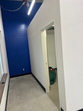 106 Schneider Rd, Ottawa, ON à louer Photo intérieure– Image 2 sur 10