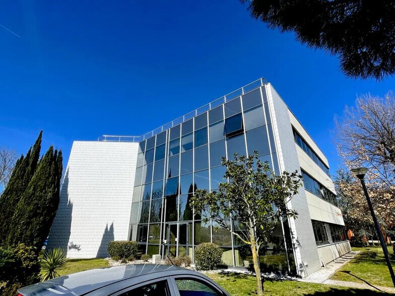 14 Rue Michel Labrousse, Toulouse à louer - Photo de l’immeuble – Image 3 sur 16