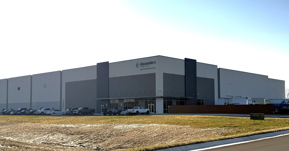 1445 Airport Rd, Gallatin, TN à louer - Photo principale – Image 1 sur 5