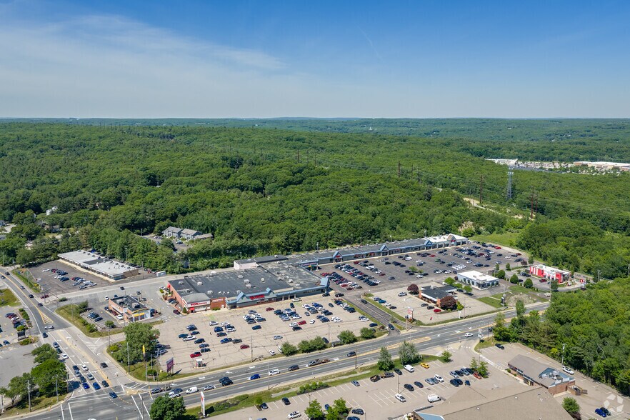445 Putnam Pike, Smithfield, RI à louer - Aérien – Image 3 sur 4