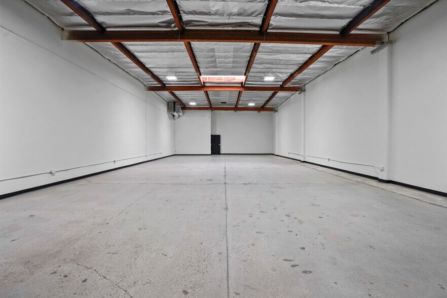 15131-15151 Goldenwest Cir, Westminster, CA à louer - Photo de l’immeuble – Image 3 sur 5