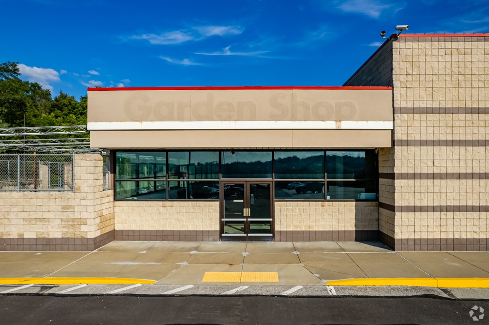 4041-4073 Washington Rd, McMurray, PA à louer Photo de l’immeuble– Image 1 sur 5