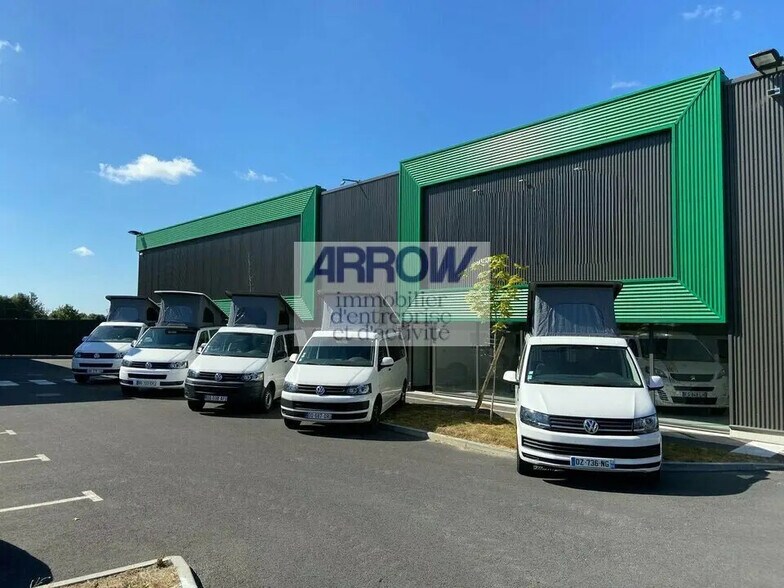 Industriel/Logistique dans LES SORINIÈRES à vendre - Photo de l’immeuble – Image 2 sur 2