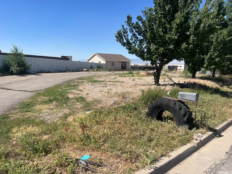 175 W 500 N, North Salt Lake, UT à vendre - Photo de l’immeuble – Image 2 sur 3