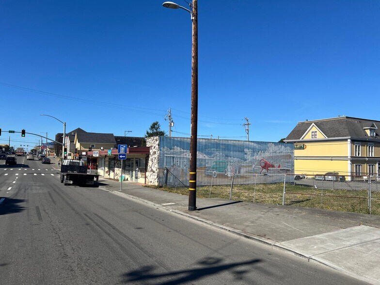 1101 4th St, Eureka, CA à vendre - Photo de l’immeuble – Image 2 sur 14