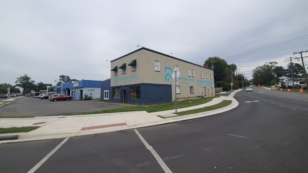 5 Broadview Ave, Warrenton, VA à louer - Photo de l’immeuble – Image 3 sur 21