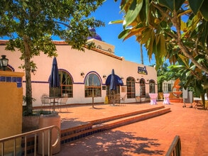 2121 N Saint Marys St, San Antonio, TX à louer Photo de l’immeuble– Image 1 sur 4