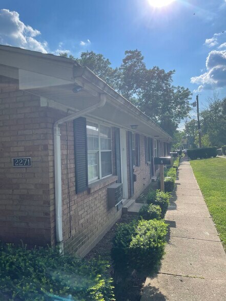 2271 Hepburn Ave, Dayton, OH à vendre - Photo de l’immeuble – Image 2 sur 10
