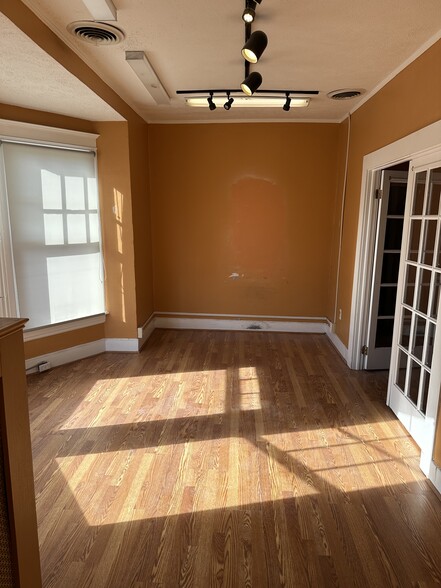 25 S Main St, Pittsford, NY à vendre - Photo de l’immeuble – Image 2 sur 21