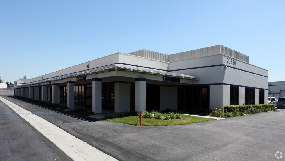 1007 E Dominguez St, Carson, CA à louer - Photo principale – Image 2 sur 4