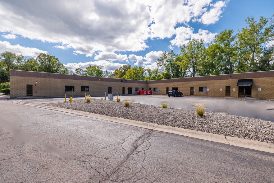 1290 Blossom Dr, Victor, NY à louer - Photo de l’immeuble – Image 3 sur 29