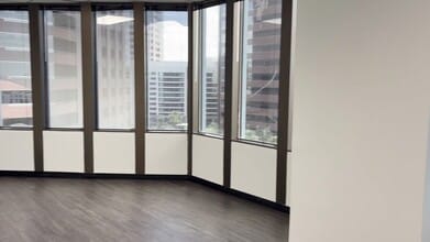 3030 N Central Ave, Phoenix, AZ à louer - Vidéo sur l’annonce professionnelle 