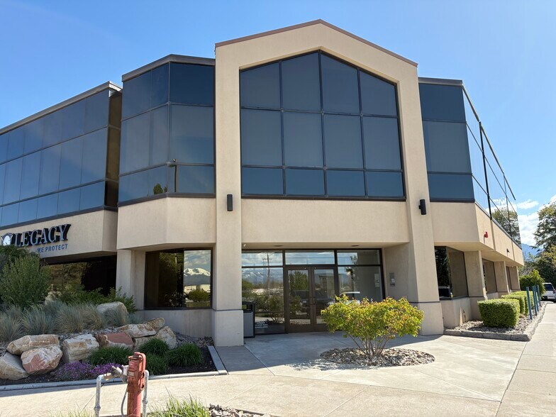 6671 S Redwood Rd, West Jordan, UT à louer - Photo de l’immeuble – Image 2 sur 11