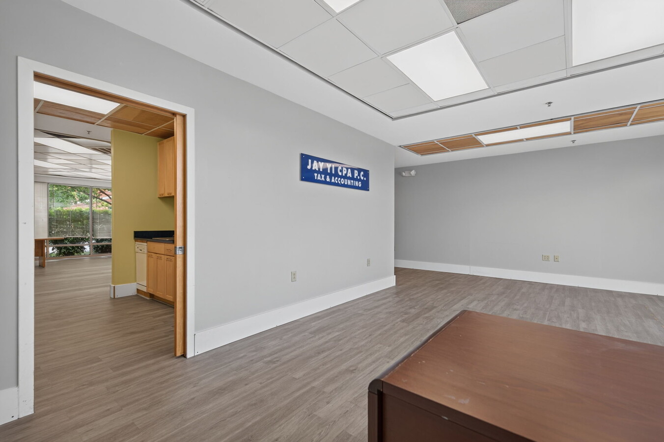 1060-1090 Loftis Blvd, Newport News, VA 23606 - Lot 1075 C-4 - - Photo intérieure - Image 2 of 10