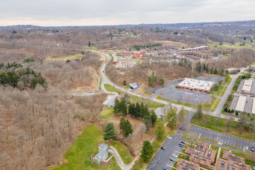 2585 Maple Ln, Pittsburgh, PA à louer - Aérien – Image 3 sur 7
