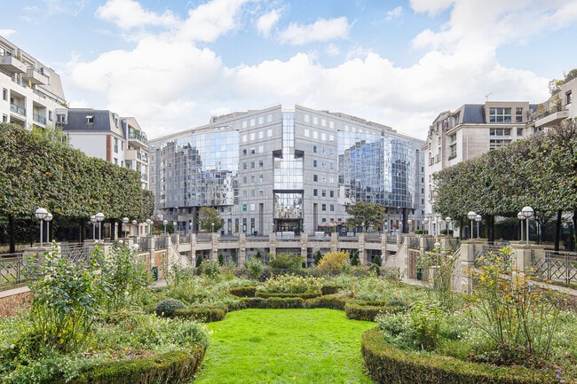 Plus de détails pour 12 Avenue Winston Churchill, Charenton-le-Pont - Bureau à louer