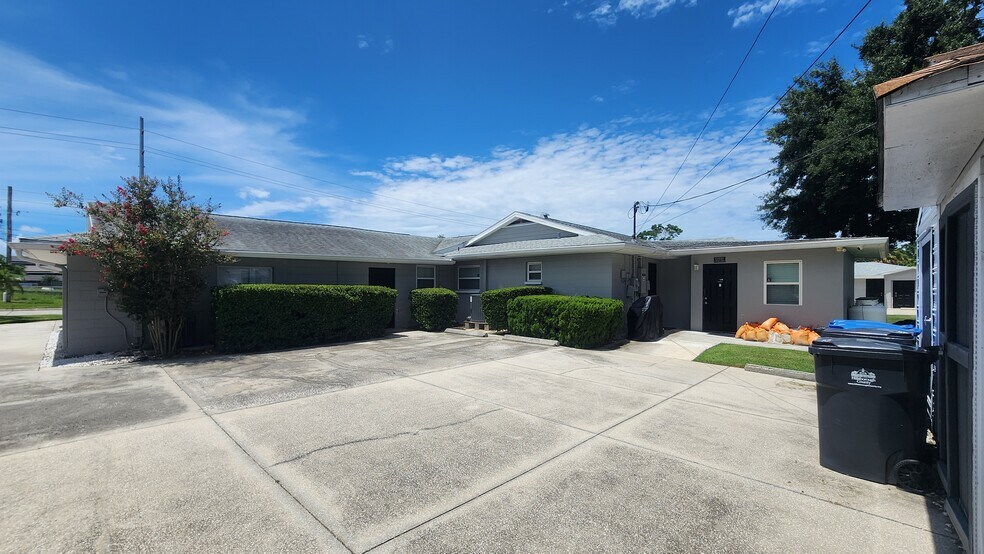 5111 Memorial Hwy, Tampa, FL à vendre - Photo de l’immeuble – Image 3 sur 17