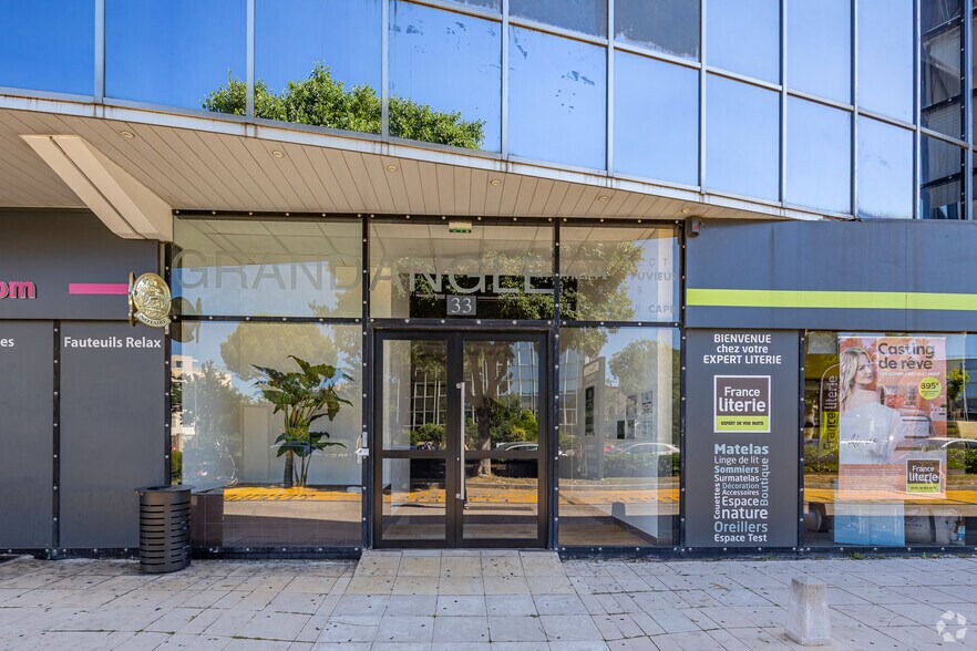 Bureau dans Marseille à louer - Photo de l’immeuble – Image 3 sur 6