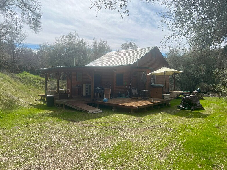 140040 Vincent Fire Road, Tollhouse, CA à vendre - Photo de l’immeuble – Image 2 sur 16