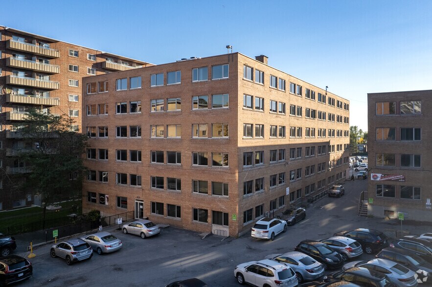 3281-3295 Boul Cavendish, Montréal, QC à vendre - Photo de l’immeuble – Image 2 sur 5