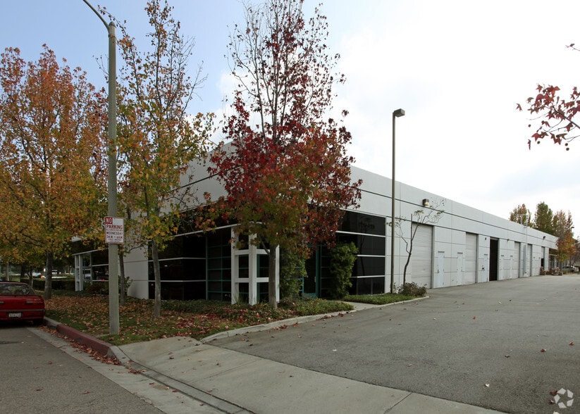2238 N Glassell St, Orange, CA à louer - Photo de l’immeuble – Image 2 sur 2