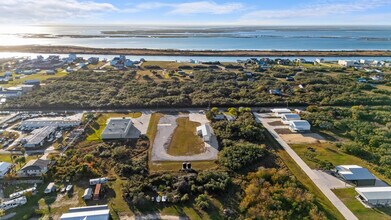 2000 W Adams Ave, Port O'Connor, TX - Vue aérienne  vue de carte - Image1