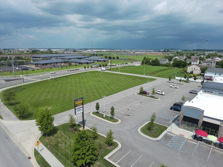 1309 E 750 N, Greenwood, IN à louer - Photo de l’immeuble – Image 2 sur 7