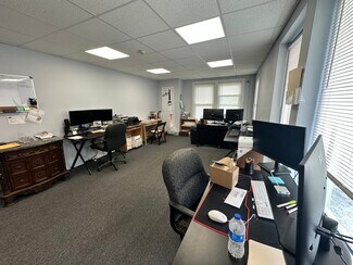Plus de détails pour 2 Schoolhouse Rd, Pine Island, NY - Bureau, Local d'activités à louer