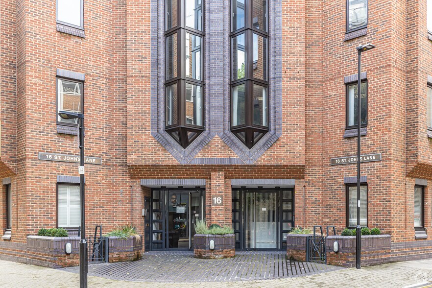 16-18 St Johns Ln, Londres à louer - Photo de l’immeuble – Image 2 sur 3