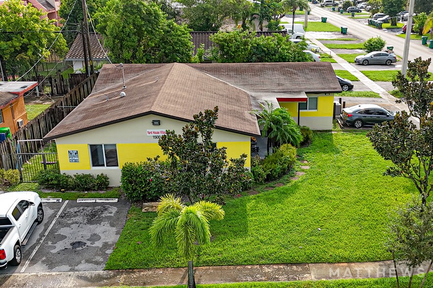 2221,2223, 2225 64th Ave, Hollywood, FL à vendre - Photo de l’immeuble – Image 3 sur 6